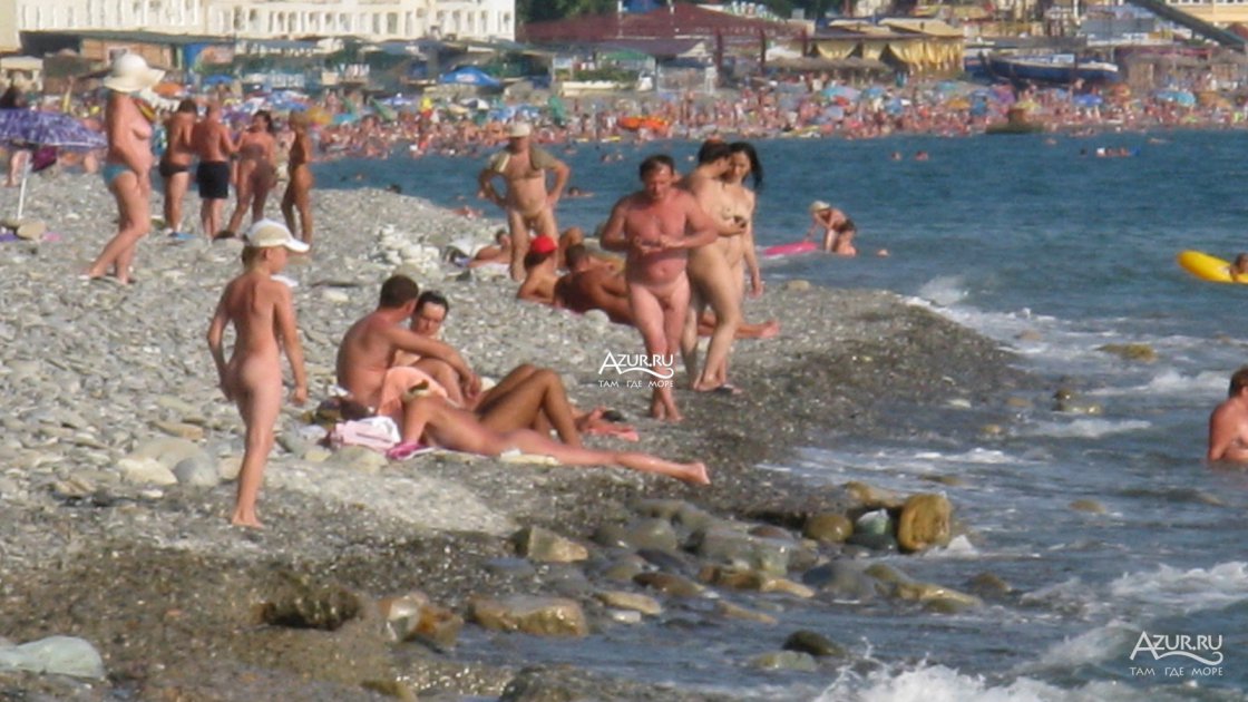 Девчонки голышом на Азовском море